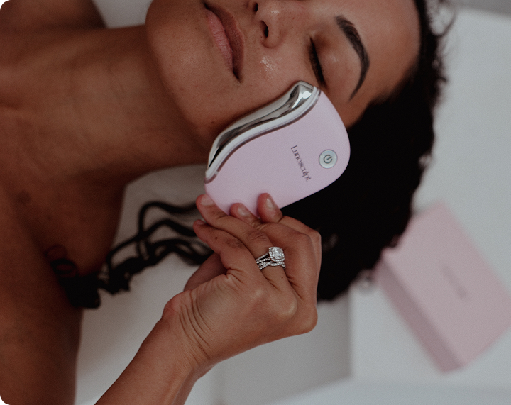 Lunosculp self-care skincare device